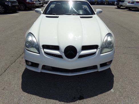 Used 2011 Mercedes-Benz SLK 300 image 34