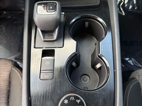 Used 2023 Nissan Rogue SV AWD/4WD image 21