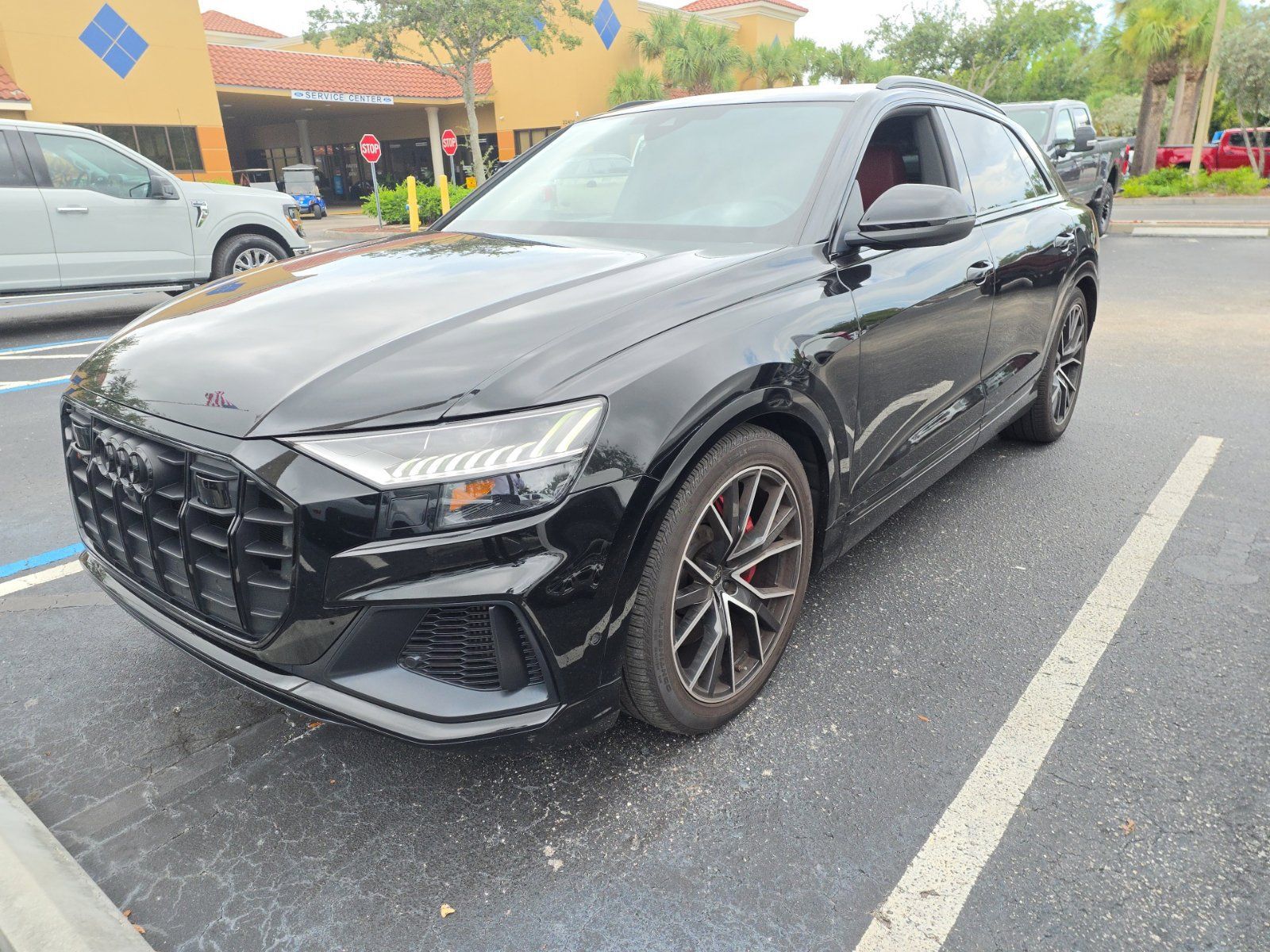 Used 2023 Audi SQ8 Premium Plus AWD/4WD image 2