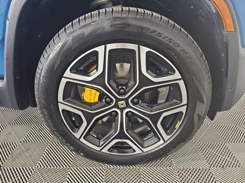 Used 2023 Rivian R1T Adventure image 12