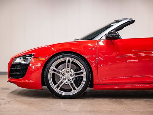 Used 2011 Audi R8 V10 AWD/4WD image 24