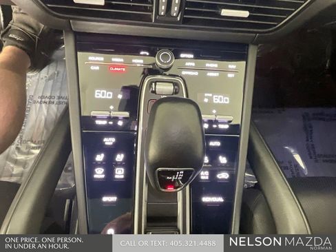 Used 2019 Porsche Cayenne AWD/4WD image 36