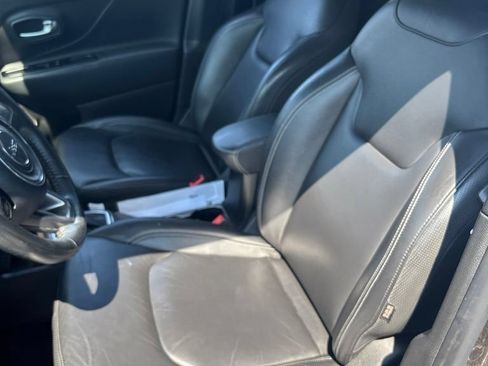 Used 2021 Jeep Renegade Limited AWD/4WD image 63