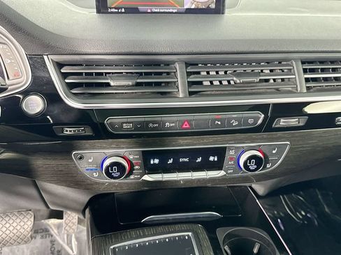 Used 2018 Audi Q7 3.0T Prestige AWD/4WD image 9