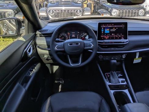 New 2026 Jeep Compass Latitude AWD/4WD image 15