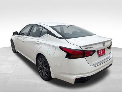 Used 2023 Nissan Altima 2.0 SR FWD image 4