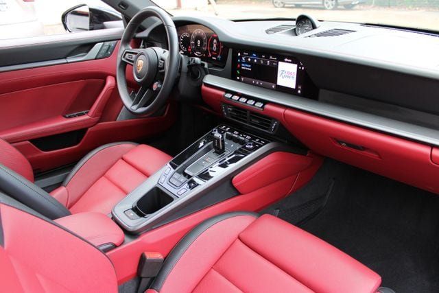 Used 2025 Porsche 911 Carrera RWD image 12