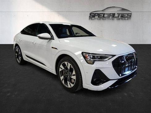 Used 2023 Audi e-tron Premium w/ Convenience Plus Package image 1