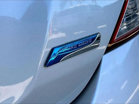 Used 2013 Nissan Versa S Plus image 18