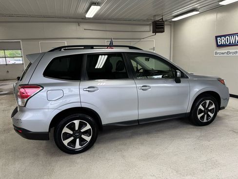 Used 2018 Subaru Forester 2.5i Limited w/ Popular Package #3B AWD/4WD image 9
