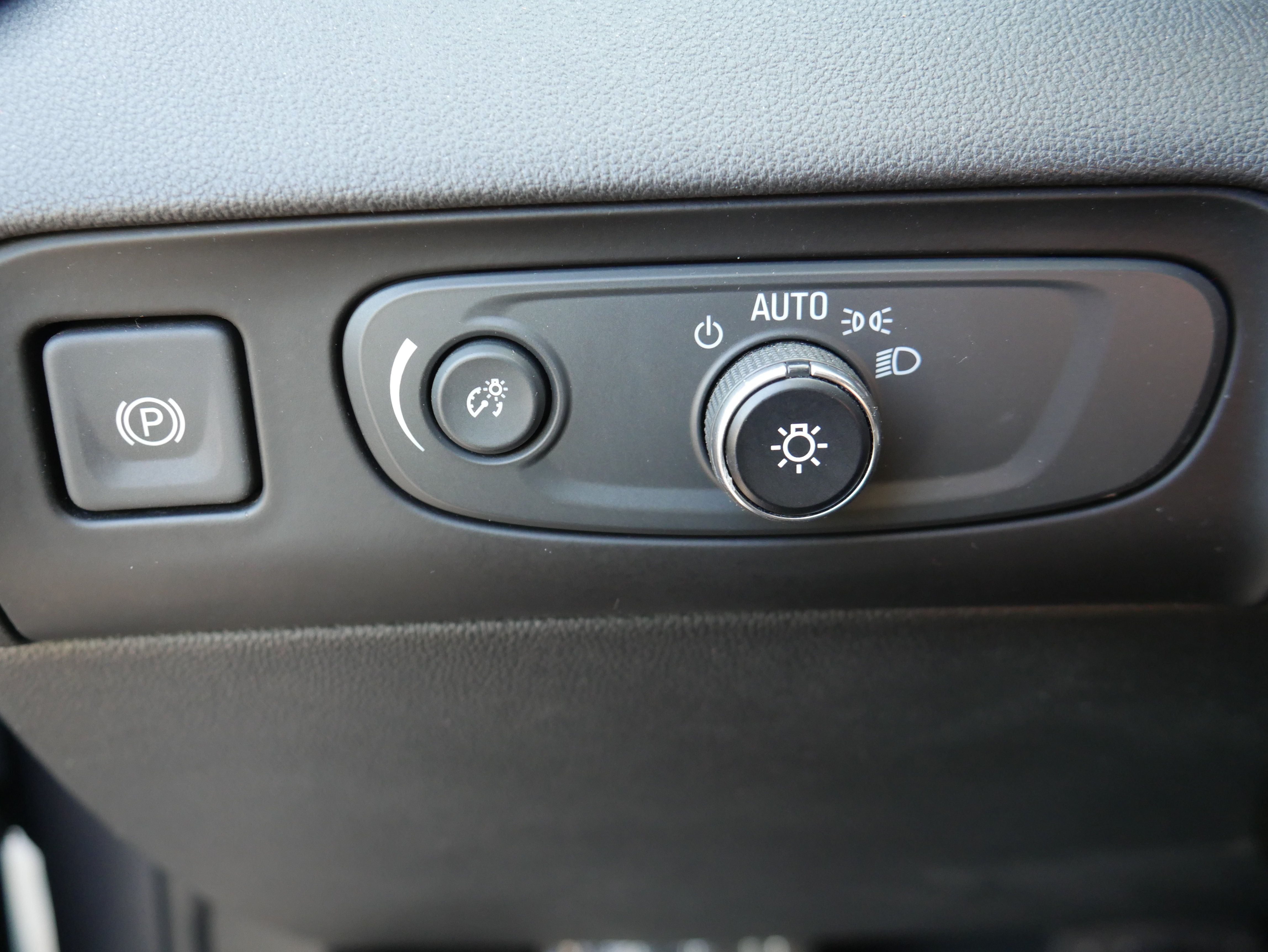 Used 2019 Buick Enclave Essence AWD/4WD image 31