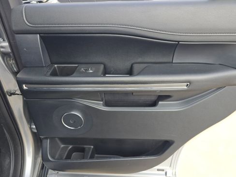 Used 2020 Ford Expedition XLT w/ Equipment Group 202A image 19
