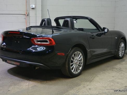 Used 2018 FIAT 124 Spider Classica w/ Technology & Siriusxm Group RWD image 6