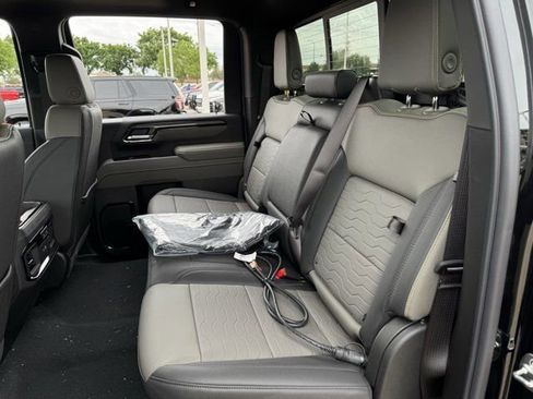 New 2026 Chevrolet Silverado 2500 ZR2 AWD/4WD image 24