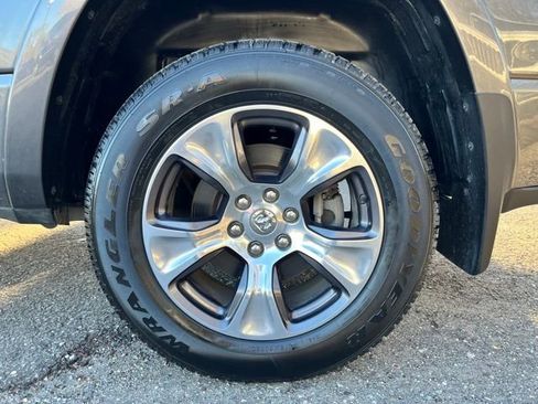 Used 2022 RAM 1500 Laramie AWD/4WD image 13