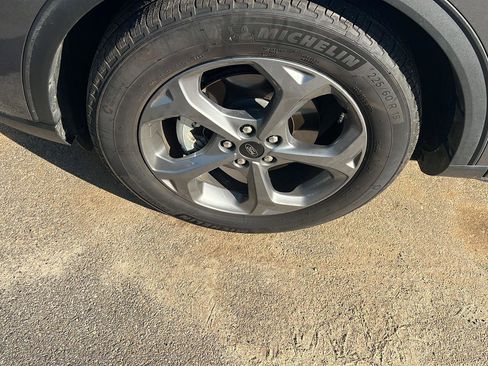 Certified 2025 Ford Escape ST-Line w/ Tech Pack #1 image 7