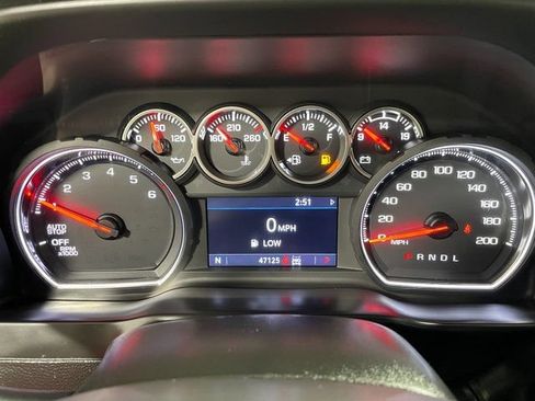 Used 2020 Chevrolet Silverado 1500 LT w/ Convenience Package AWD/4WD image 15
