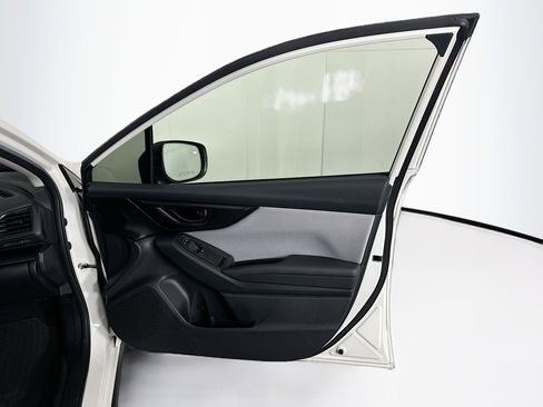 Used 2021 Subaru Crosstrek 2.0i Premium w/ Moonroof Package image 32