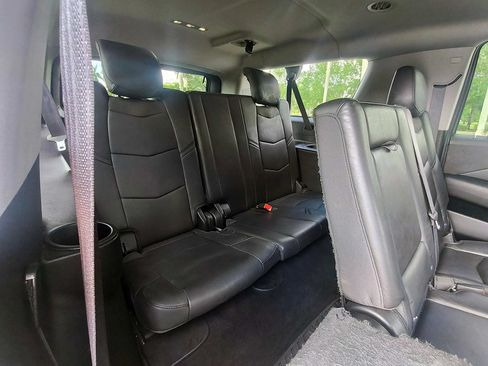 Used 2018 Cadillac Escalade ESV Premium Luxury AWD/4WD image 35