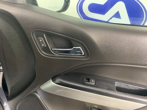 Used 2017 Chevrolet Colorado LT image 40