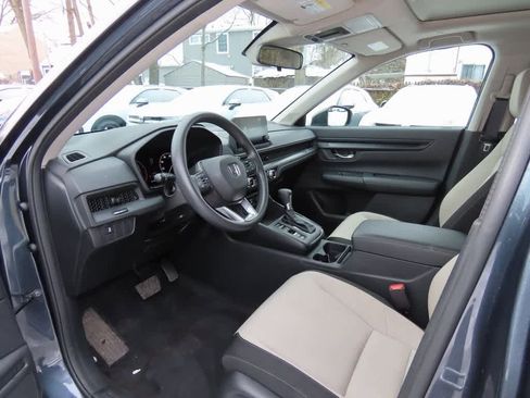 Used 2023 Honda CR-V EX image 2