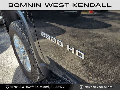 Used 2022 Chevrolet Silverado 2500 High Country w/ Z71 Off-Road Package image 11