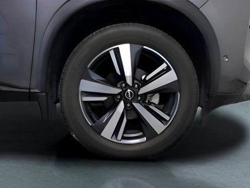 Used 2022 Nissan Rogue SL w/ SL Premium Package image 9