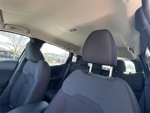 New 2026 Nissan Kicks S image 25