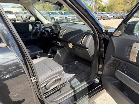 Used 2025 MINI Cooper Countryman S image 30