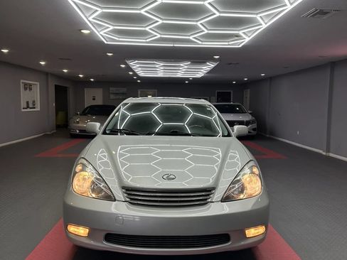 Used 2002 Lexus ES 330 FWD image 3
