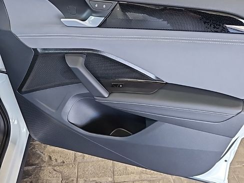 New 2026 Volkswagen Tiguan SE R-Line image 11