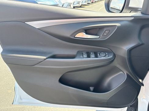 New 2026 Buick Envista Preferred FWD image 13