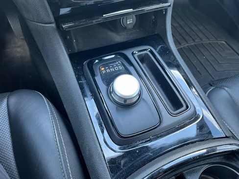 Used 2022 Chrysler 300 S w/ Comfort Group RWD image 13