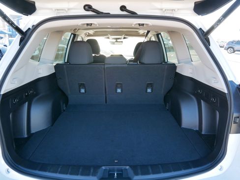 Used 2024 Subaru Forester Premium image 18