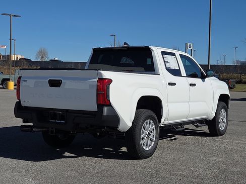 New 2026 Toyota Tacoma SR image 4