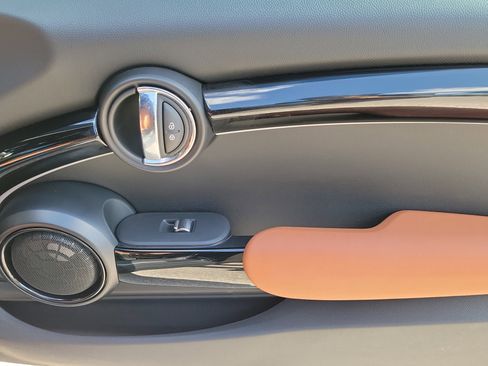 Used 2024 MINI Cooper S FWD image 10