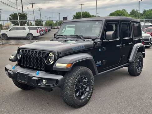Used 2023 Jeep Wrangler Unlimited w/ Cold Weather Group AWD/4WD image 7