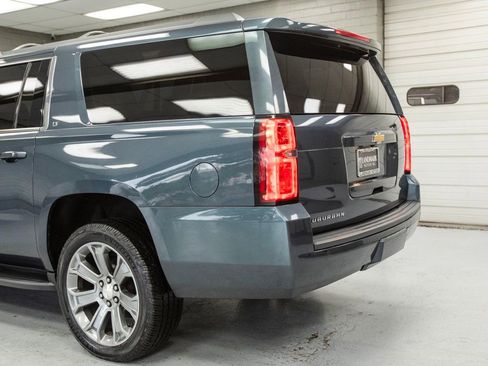 Used 2019 Chevrolet Suburban LT image 40