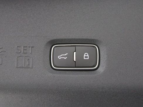 New 2026 Lincoln Navigator Reserve image 16