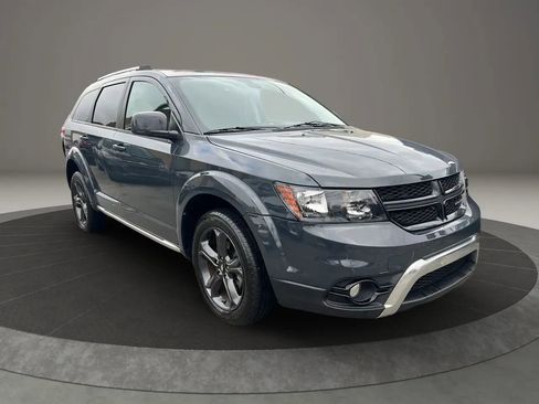 Used 2018 Dodge Journey Crossroad image 3