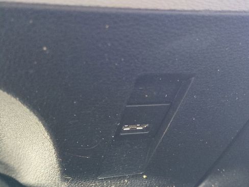 Used 2022 Toyota Corolla LE image 20