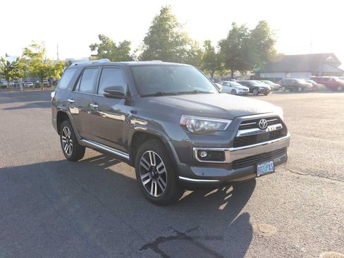 Used 2023 Toyota 4Runner Limited AWD/4WD image 3