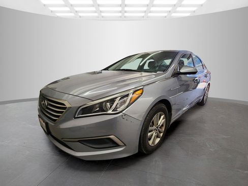 Used 2017 Hyundai Sonata SE FWD image 3