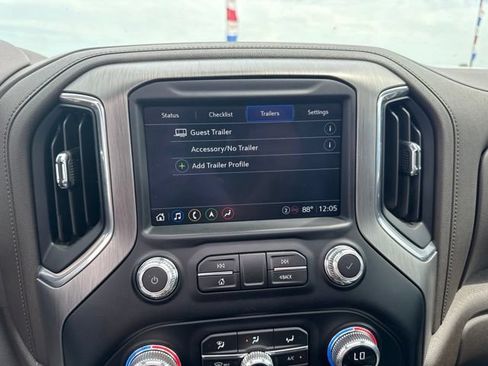 Used 2023 GMC Sierra 2500 Denali w/ Denali Black Diamond Edition AWD/4WD image 43