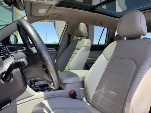 Used 2018 Volkswagen Atlas SEL Premium AWD/4WD image 32