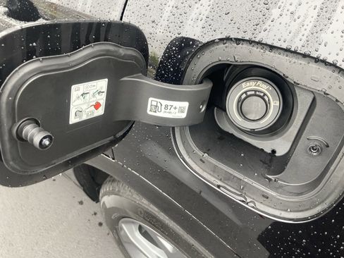 Used 2024 Ford Escape ST-Line Select w/ Tech Pack #2 image 21