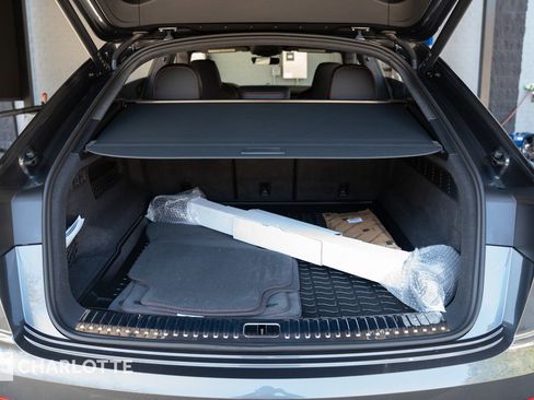 Used 2025 Audi RS Q8 performance image 31