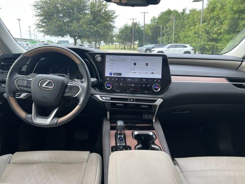 Used 2024 Lexus RX 350 FWD w/ Convenience Package image 26