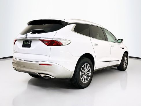 Used 2024 Buick Enclave Premium AWD/4WD image 9