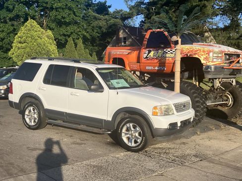 Used 2003 Ford Explorer Sport XLT AWD/4WD image 2